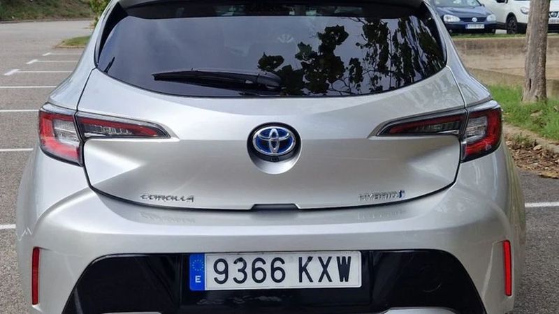 Toyota Corolla Hybrid • 2019 • 102,000 km 3