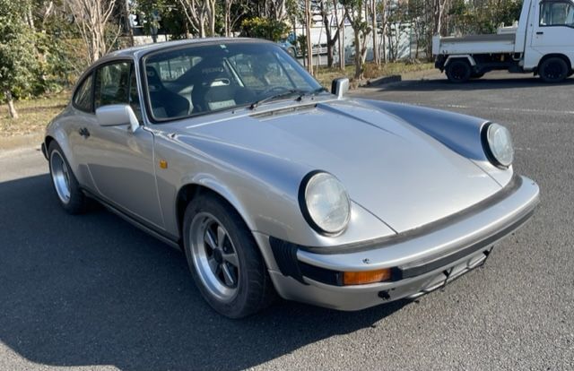 Porsche 911 Carrera • 1982 • 28,998 km 6