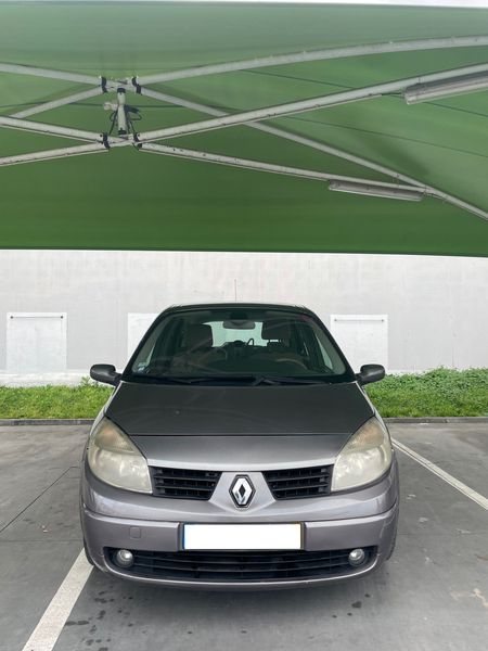 Renault Scénic • 2004 • 270,000 km 1