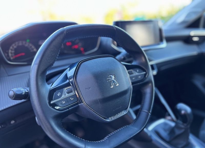 Peugeot 207 • 2020 • 90,000 km 10