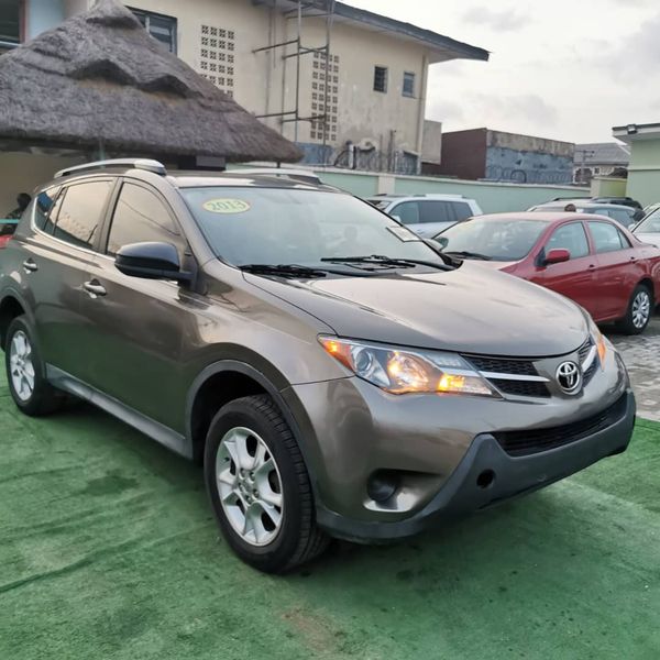 Toyota RAV4 • 2013 • 25 km 1