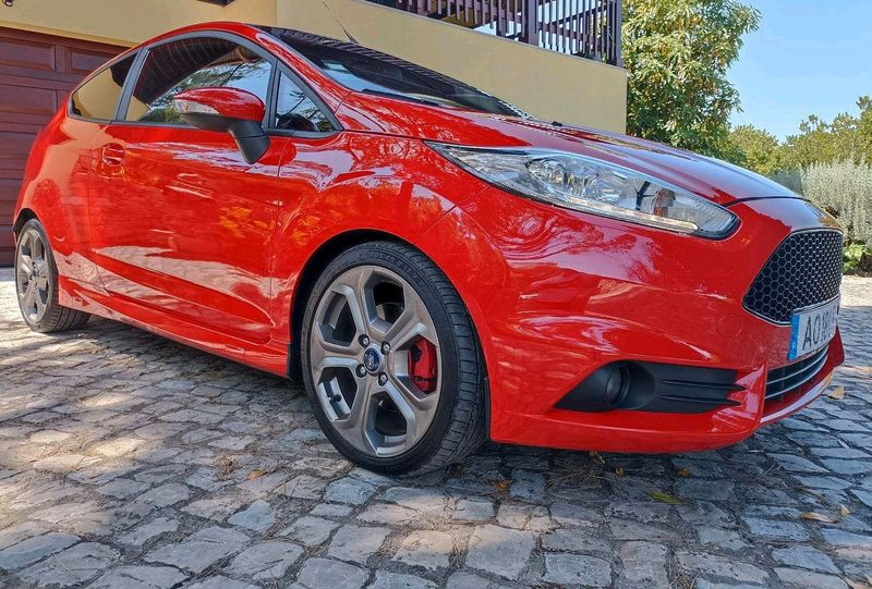 Ford Fiesta • 2014 • 120,000 km 4