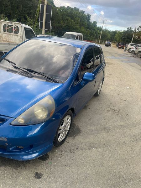 Honda Fit • 2008 • 1 km 5