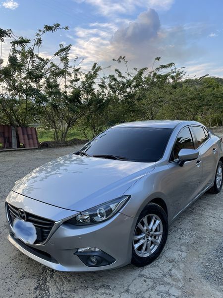 Mazda 3 • 2015 • 136,000 km 6