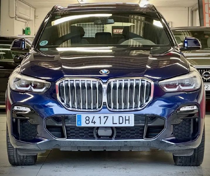 BMW X5 • 2020 • 82,000 km 4