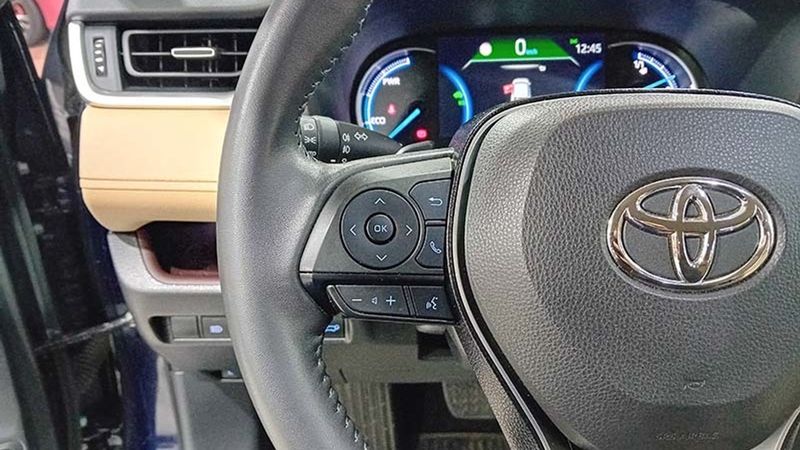 Toyota RAV4 Hybrid • 2020 • 10,501 km 28