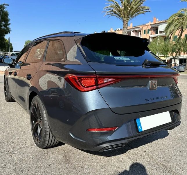 Seat Leon • 2023 • 11,000 km 7