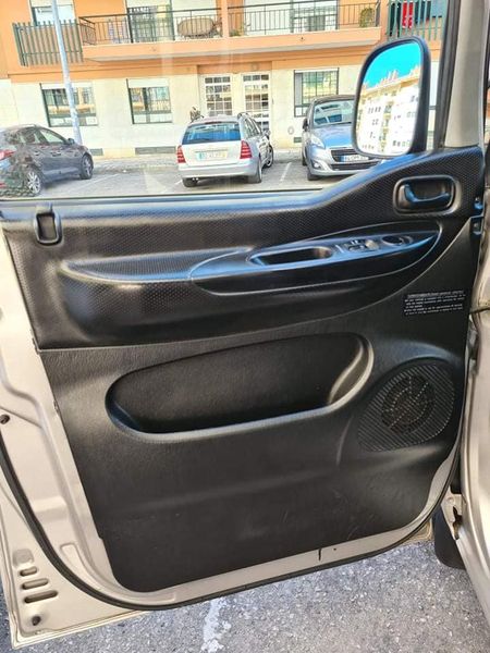 Hyundai H1 • 2001 • 89,000 km 5