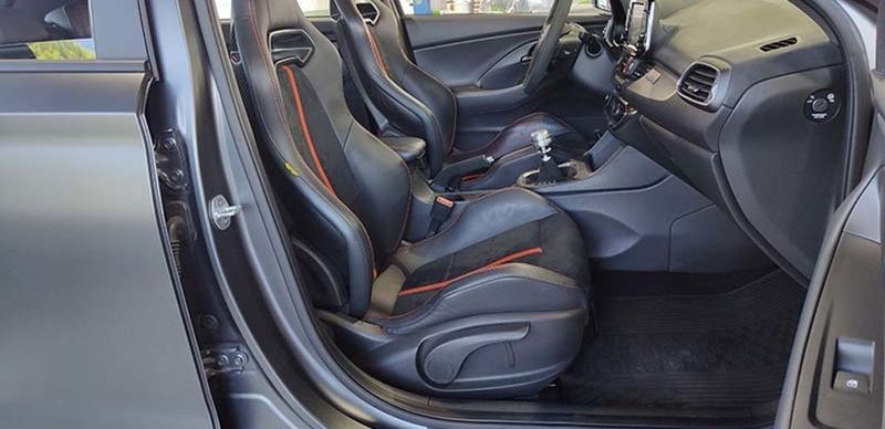 Hyundai i30 • 2020 • 21,133 km 9