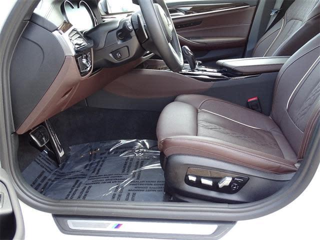 BMW M5 • 2018 • 4,000 km 2