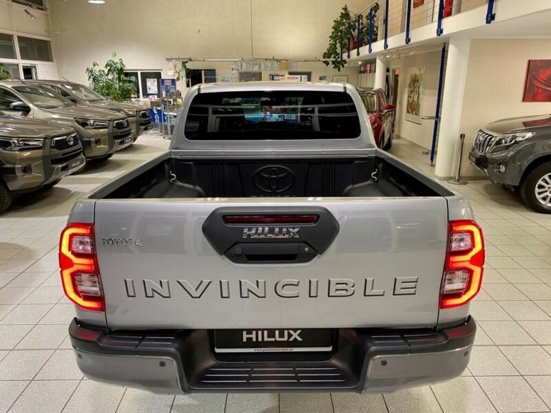 Toyota Hilux • 2021 • 7,847 km 3