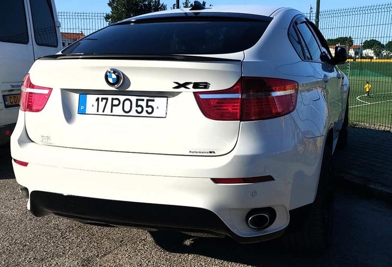 BMW X6 • 2018 • 87,000 km 2