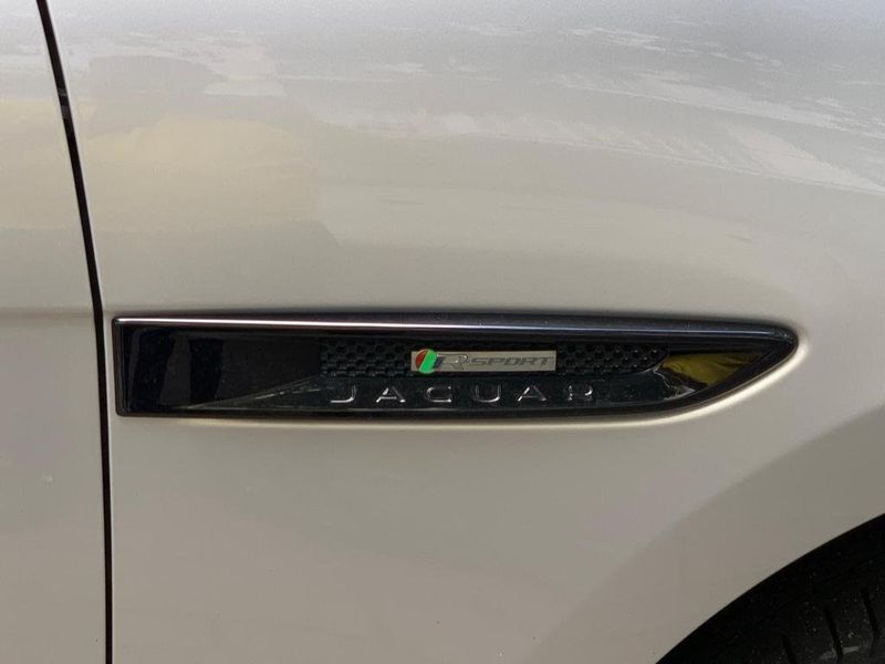 Jaguar F-Pace • 2016 • 230,000 km 3