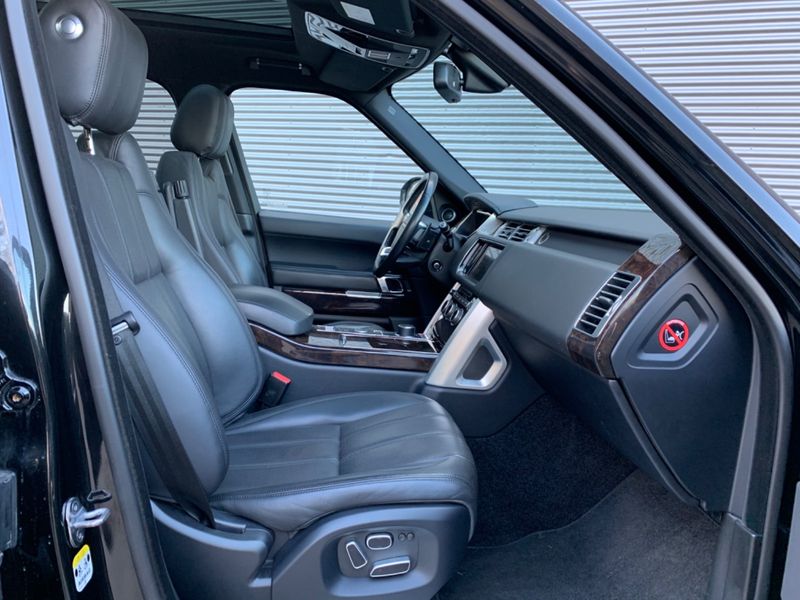 Land Rover Range Rover • 2013 • 120,620 km 10