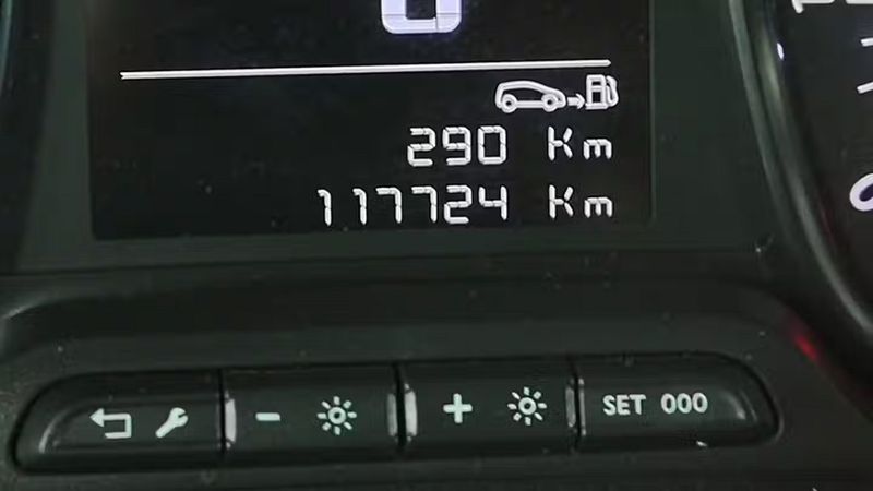 Peugeot 1007 • 2018 • 117,724 km 3