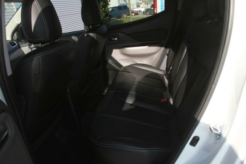 Mitsubishi L200 • 2017 • 95,000 km 10