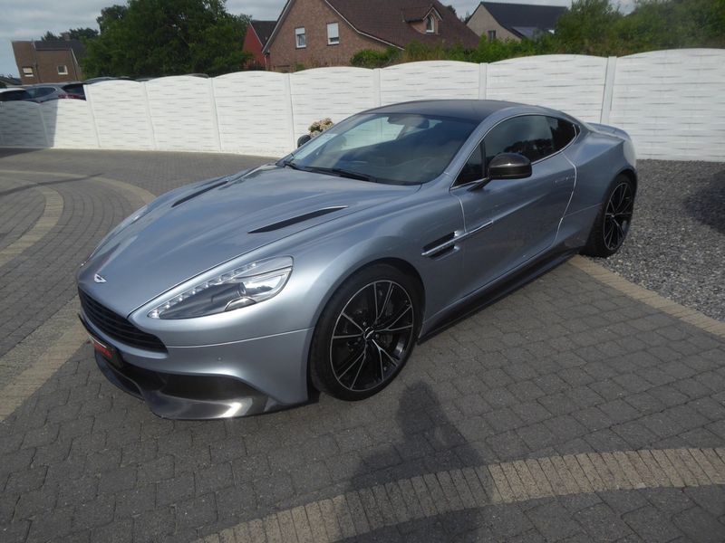 Aston Martin Vanquish • 2013 • 67,000 km 1