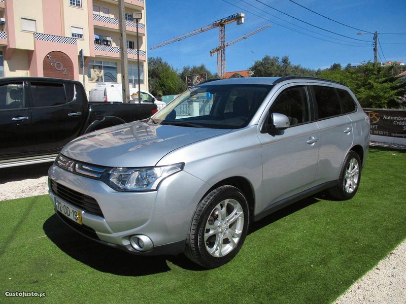 Mitsubishi Outlander • 2013 • 180,000 km 1