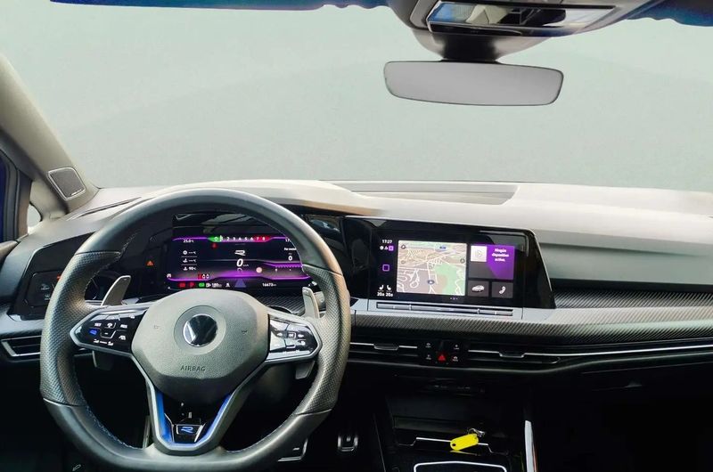 Volkswagen Golf • 2023 • 16,673 km 5