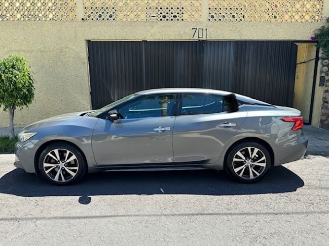 Nissan Maxima • 2016 • 55,600 km 1