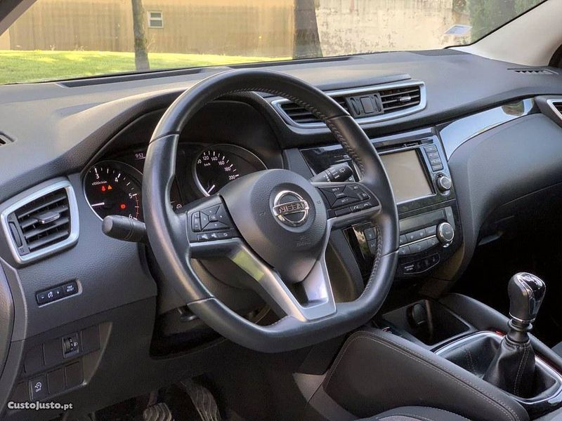 Nissan Qashqai • 2018 • 30,000 km 4