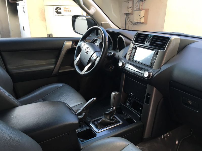 Toyota Land Cruiser • 2012 • 34 km 2