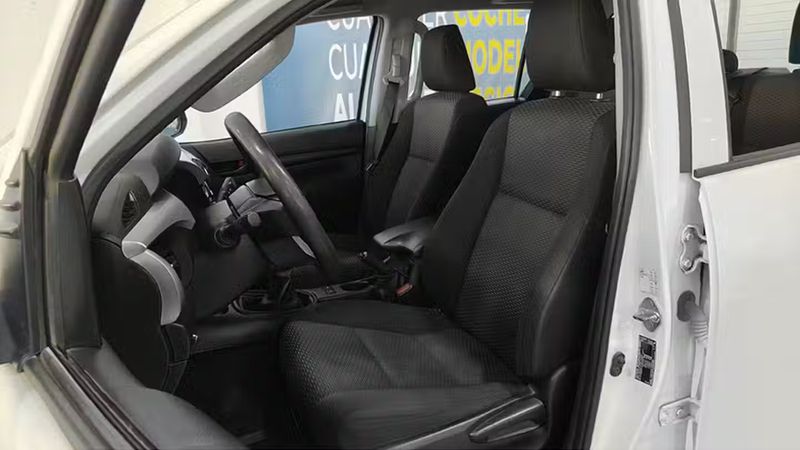 Toyota Hilux • 2022 • 53,912 km 2