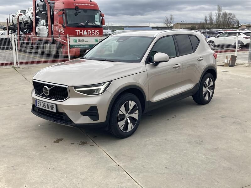 Volvo XC40 • 2024 • 45,624 km 1