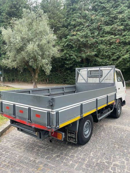 Toyota Dyna • 1999 • 187,000 km 4