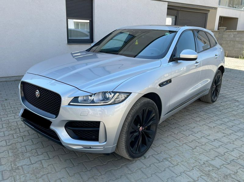 Jaguar F-Pace • 2016 • 230,000 km 1