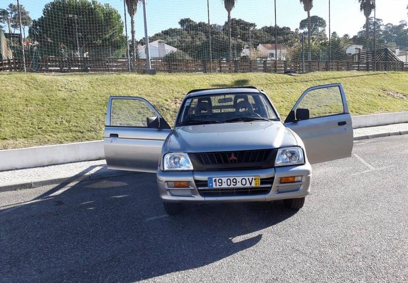 Mitsubishi L200 • 2000 • 299,999 km 1