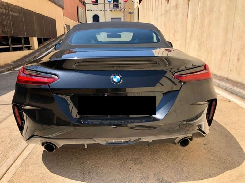 BMW Z4 • 2019 • 139,000 km 5