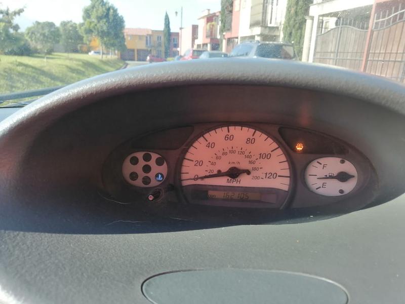 Toyota Yaris • 2001 • 162,105 km 5