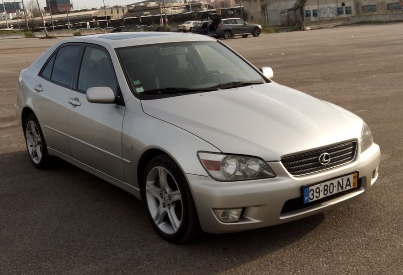 Lexus IS • 1999 • 240,695 km 1