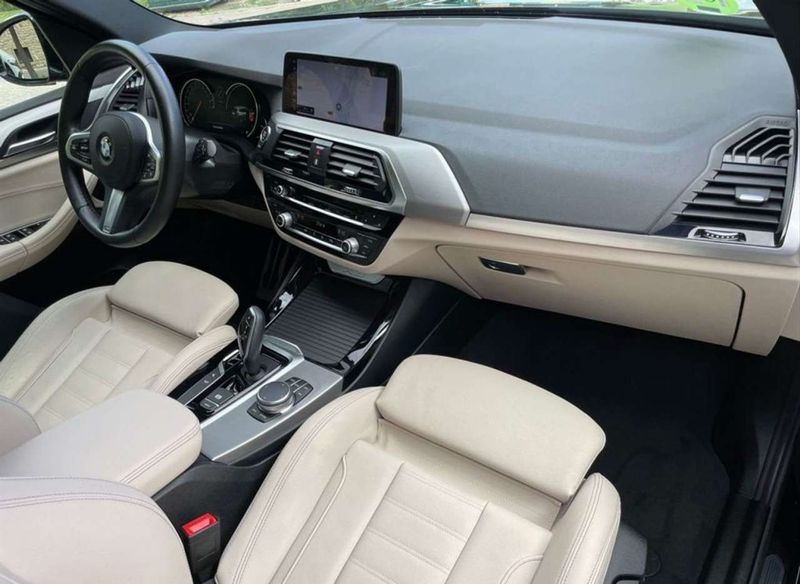 BMW X3 • 2018 • 112,000 km 6