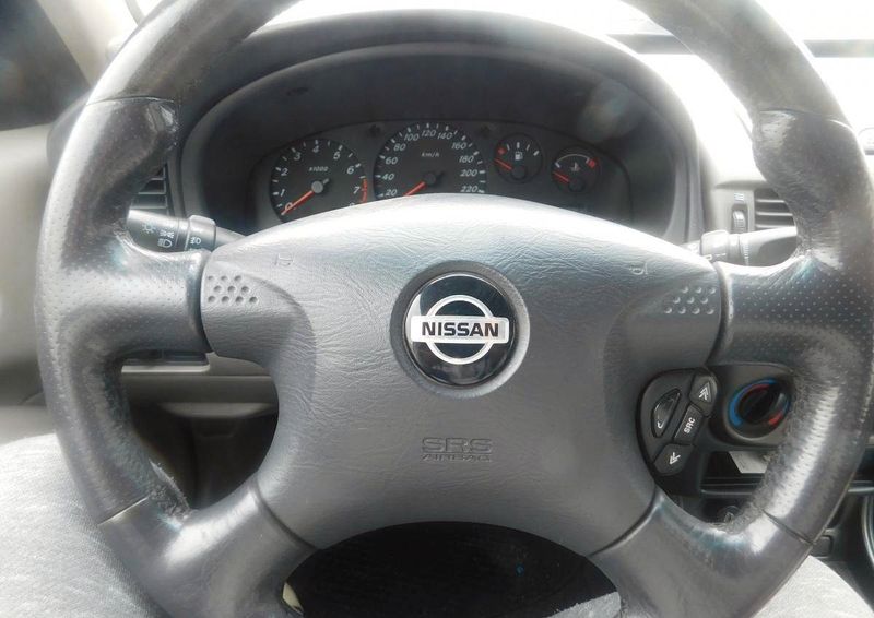 Nissan Almera • 2006 • 200,000 km 4