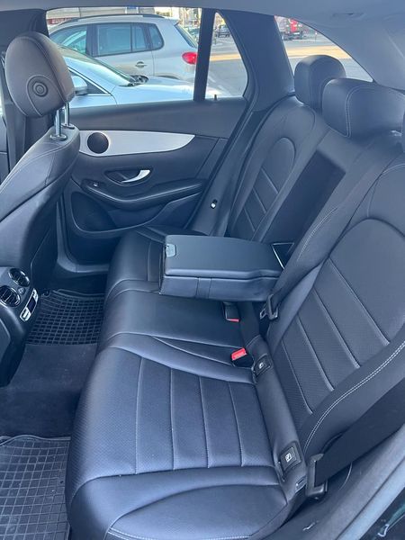 Mercedes-Benz GLC-Class • 2016 • 143,000 km 2