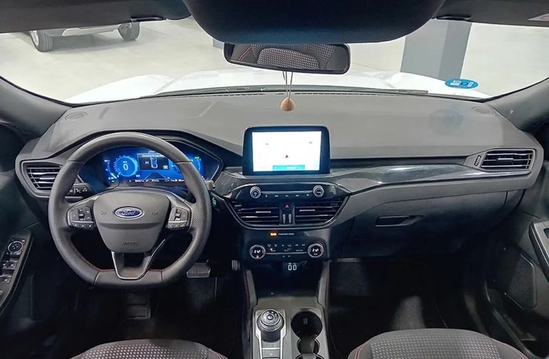 Ford Kuga • 2022 • 32,441 km 7