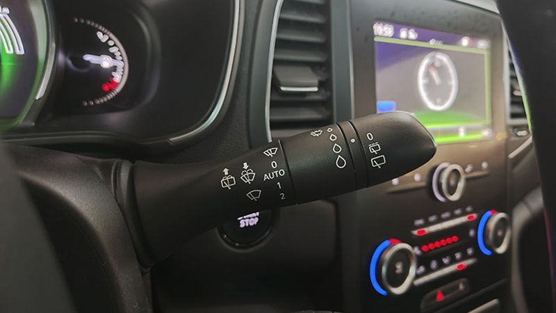 Renault Mégane • 2017 • 56,344 km 15