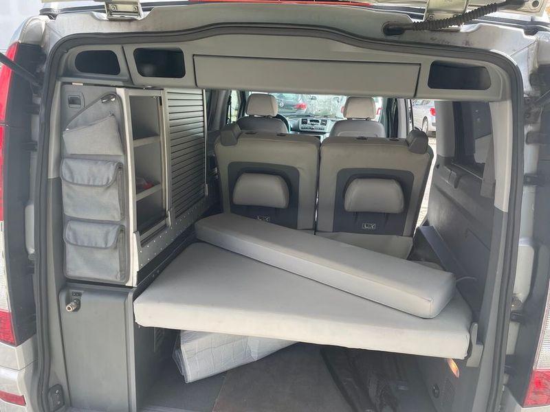 Mercedes-Benz 310 Van • 2004 • 212,000 km 6