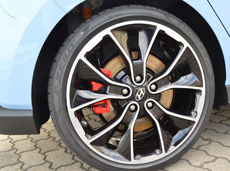 Hyundai i30 • 2018 • 68,200 km 6