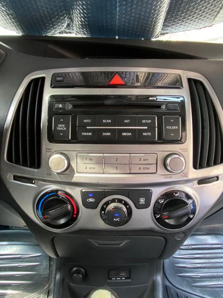 Hyundai i20 • 2012 • 54,000 km 3