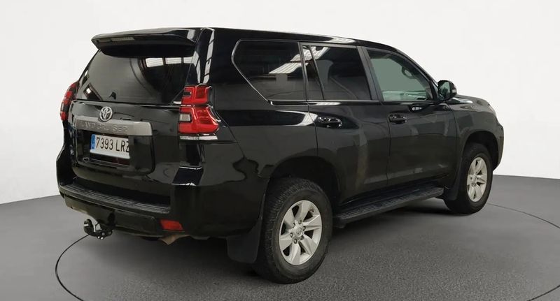 Toyota Land Cruiser • 2021 • 168,374 km 4