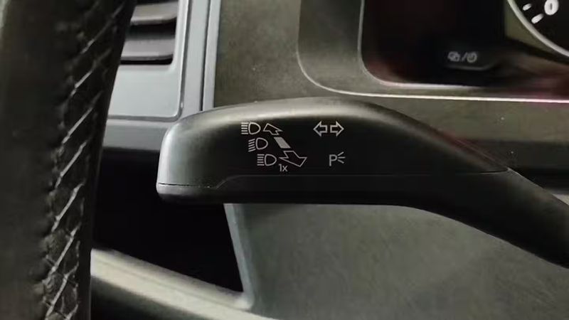 Volkswagen Multivan • 2019 • 121,103 km 13