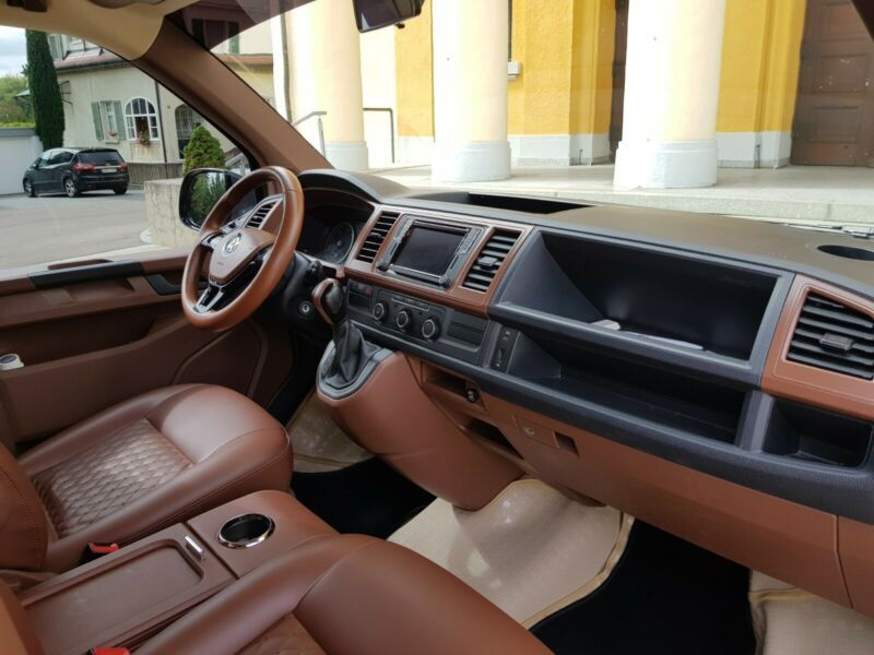 Volkswagen Multivan • 2018 • 47,000 km 11