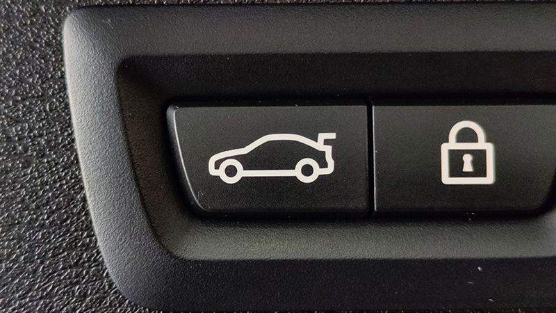 BMW X1 • 2022 • 23,532 km 3