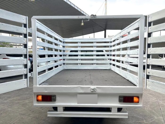 Nissan NP300 Pickup • 2022 • 7,500 km 8