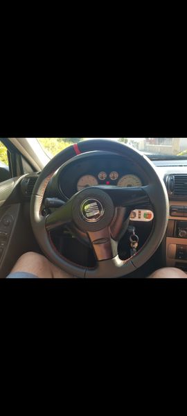 Seat Leon • 2004 • 211,000 km 10