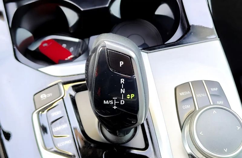 BMW X3 • 2018 • 58,394 km 7