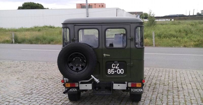 Toyota 4 Runner Limited • 1980 • 50,000 km 4